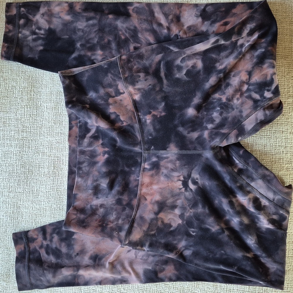 Stylish Tie-Dye Leggings